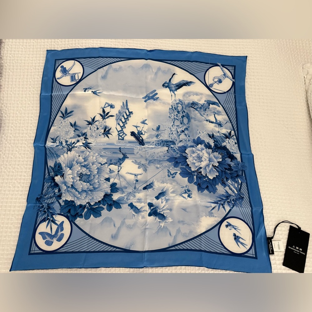 Shanghai Tang Elegant Blue and White Mulberry Silk Foulard